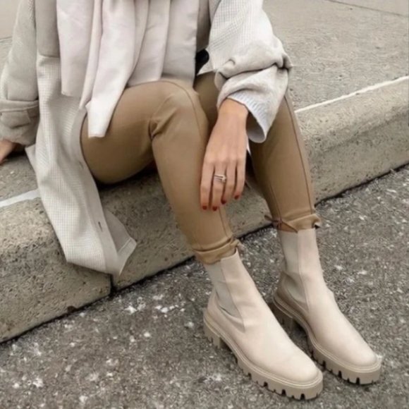 NWT Zara Ecru Tan Beige Leather Lug Sole Chelsea Boots Booties 10/40 - Picture 2 of 9